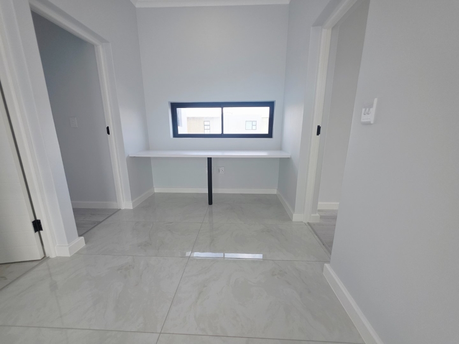 5 Bedroom Property for Sale in Sandown Western Cape